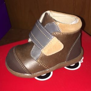 Free shipping NIB Sawyer Boots See Kai Run